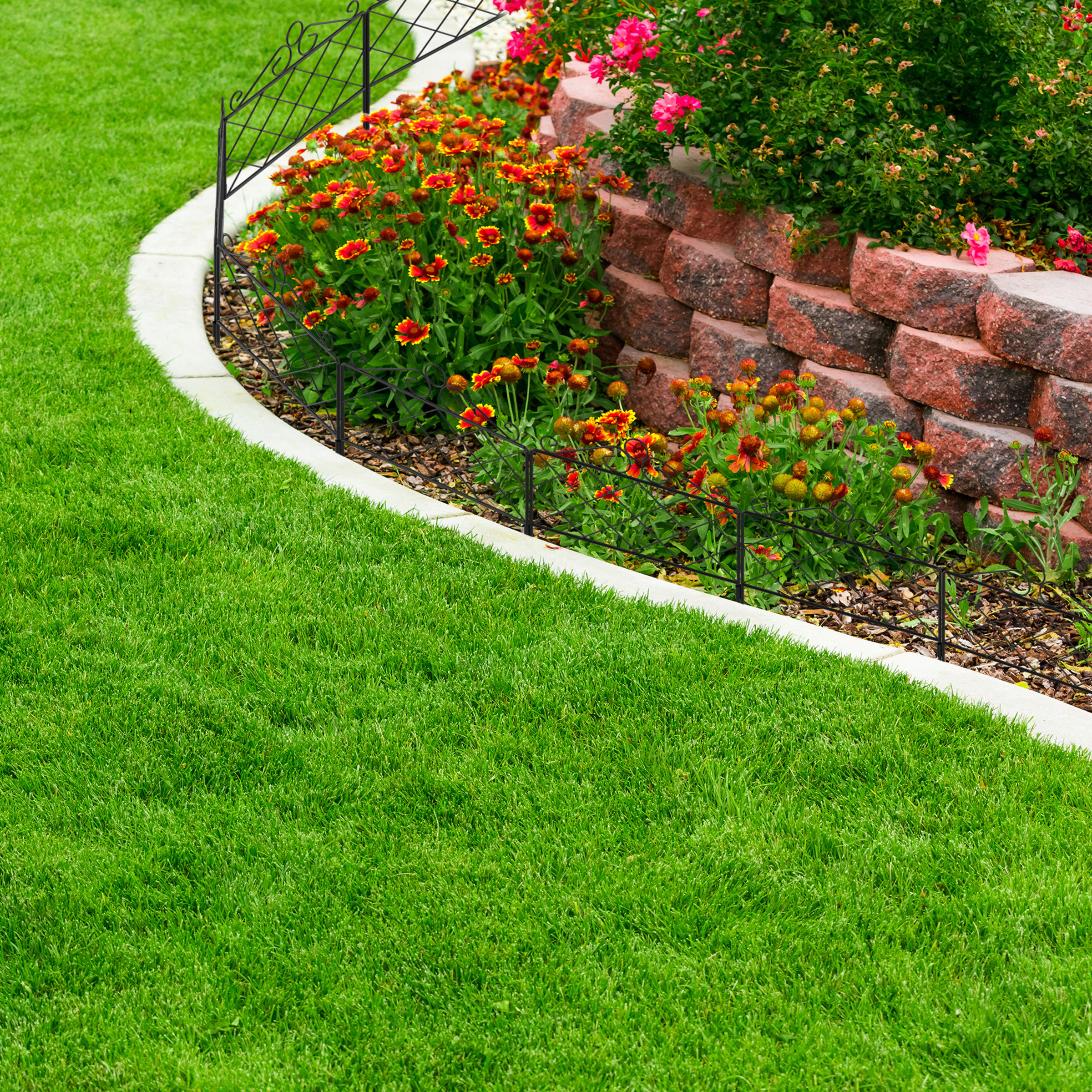 Pure Garden 16.5 in. H x 7.5 ft. W Lattice Metal Garden Edging